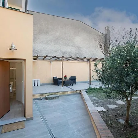 Lejlighed Dalia's Garden And Private Parking *