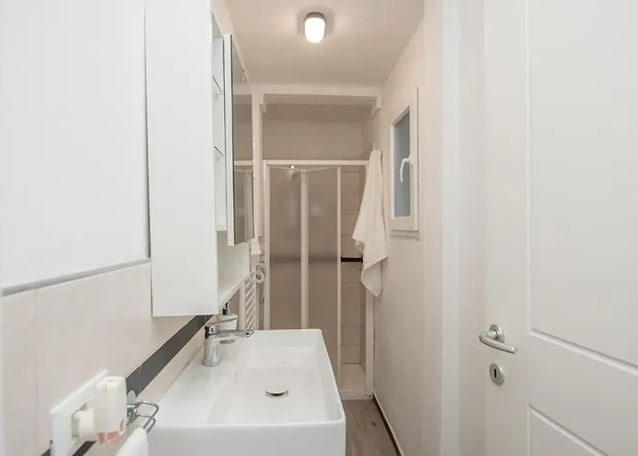 Dalia's Garden And Private Parking *