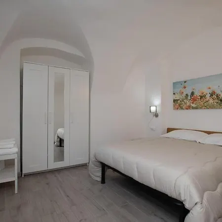 Dalia's Garden And Private Parking Appartamento