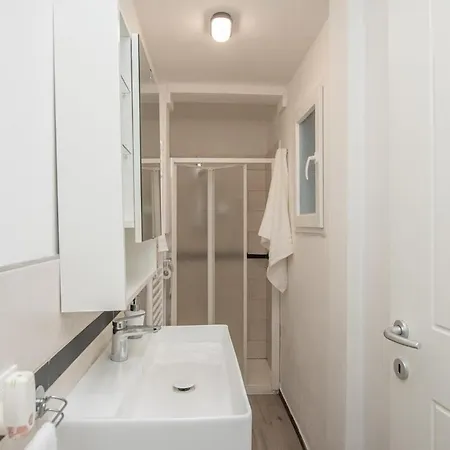 Dalia's Garden And Private Parking *