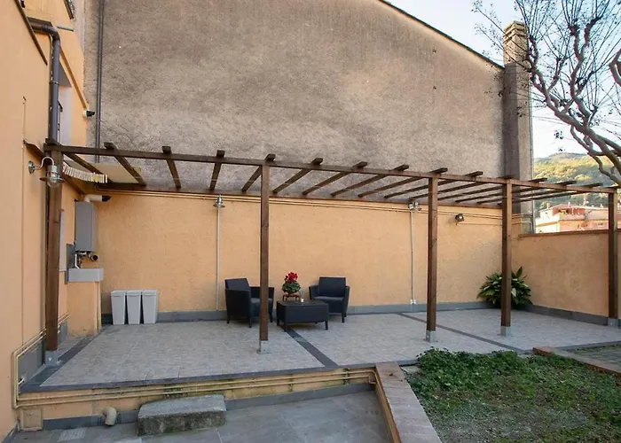 Dalia's Garden And Private Parking